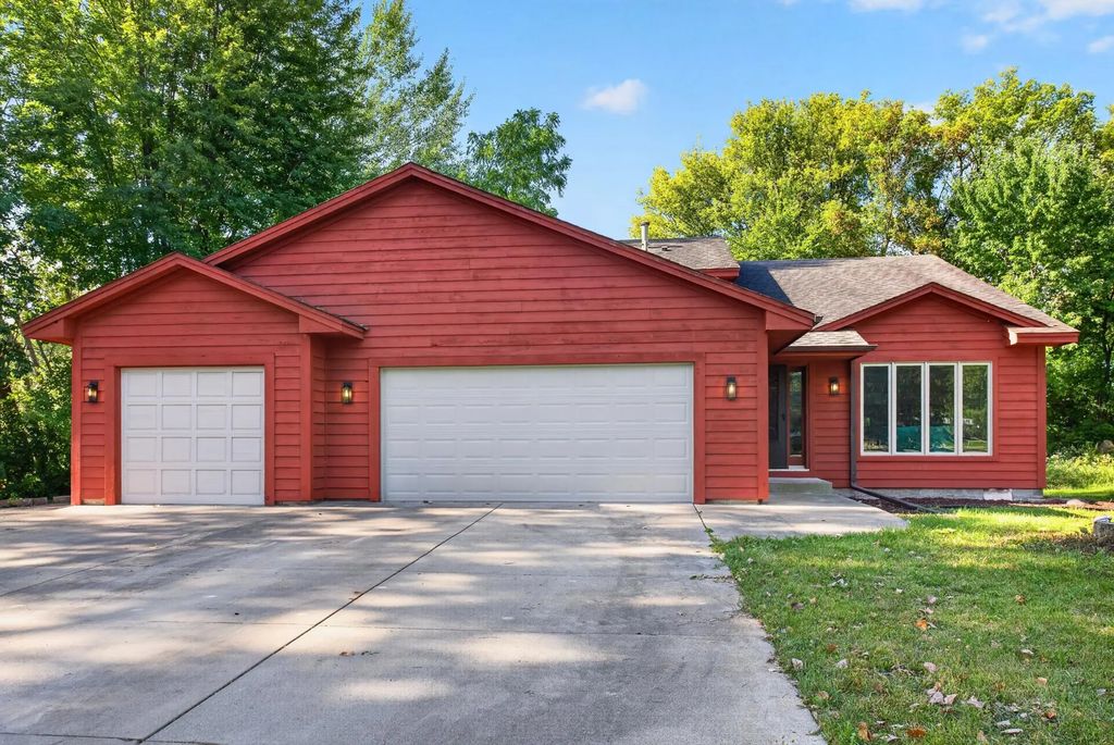 2633 Nightingale Court, Chaska