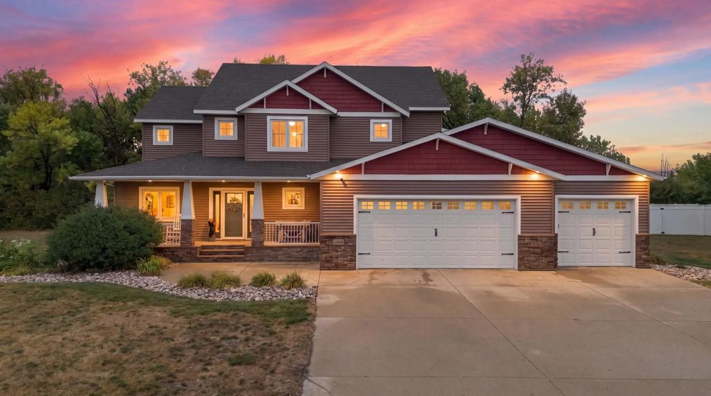 1944 53rd Avenue N, Moorhead