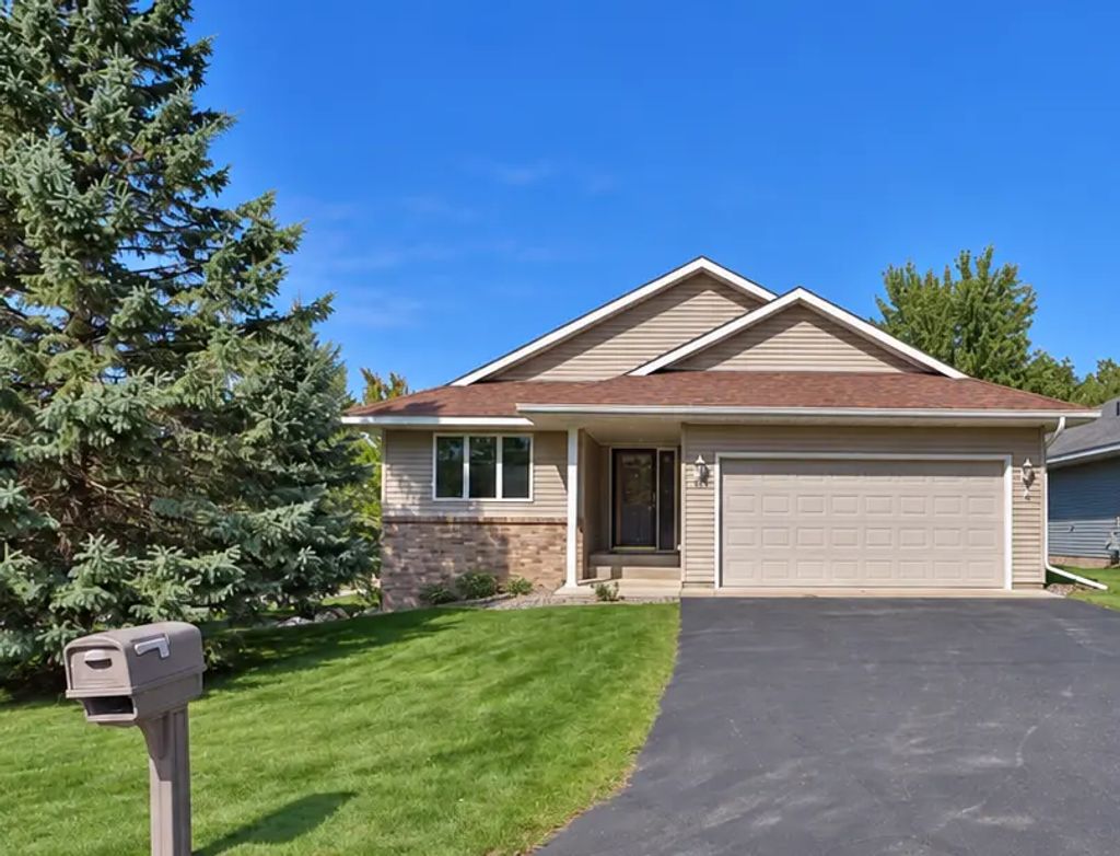 505 Blue Jay Court, Brainerd