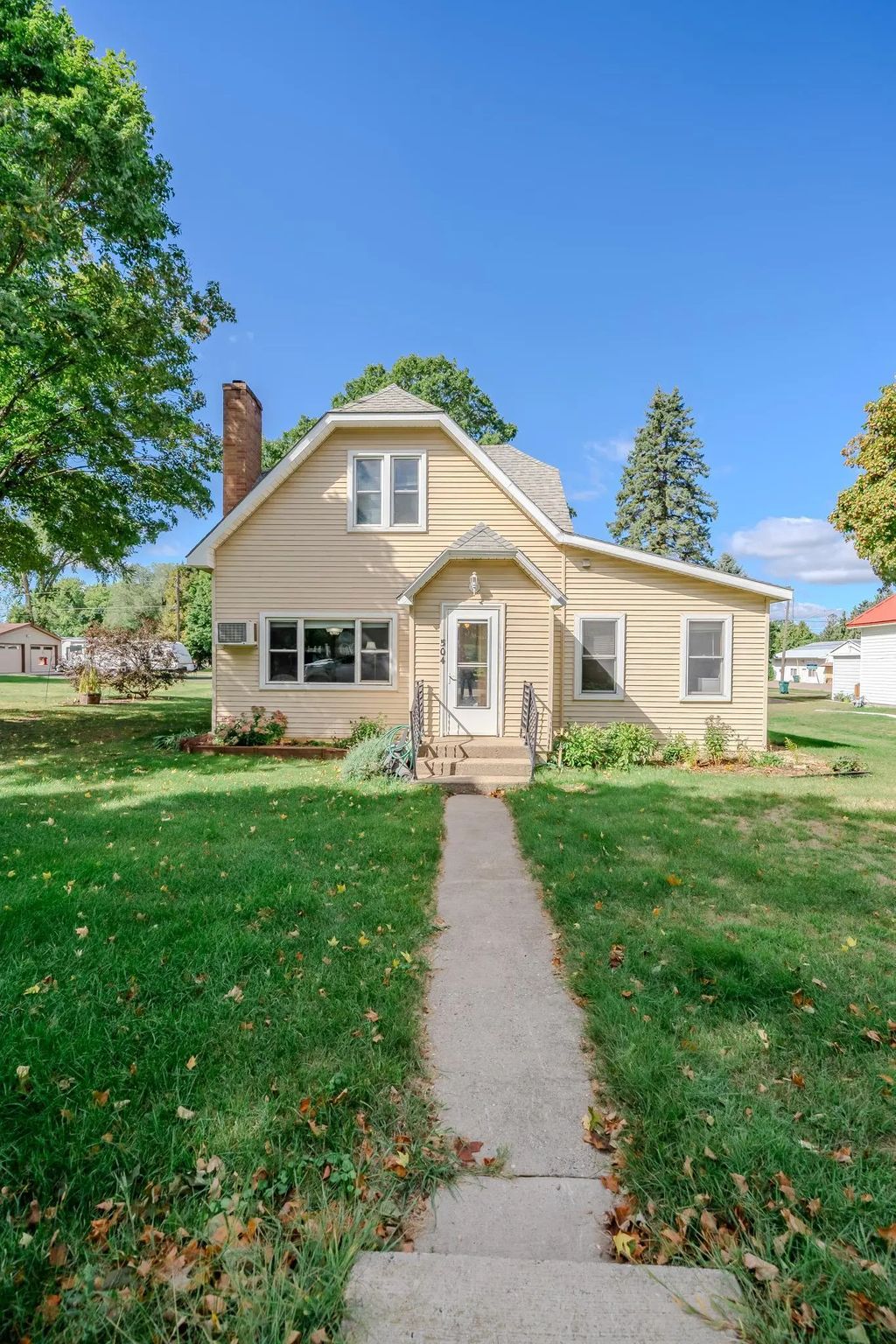 504 Degraff Avenue, Swanville