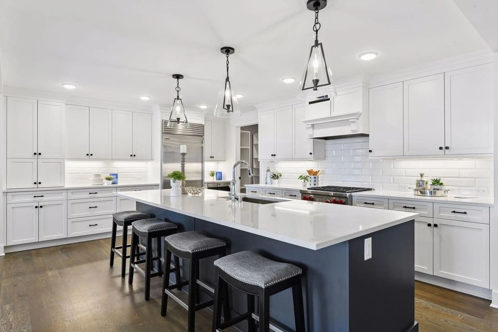 222 Ferndale Road S 304, Wayzata