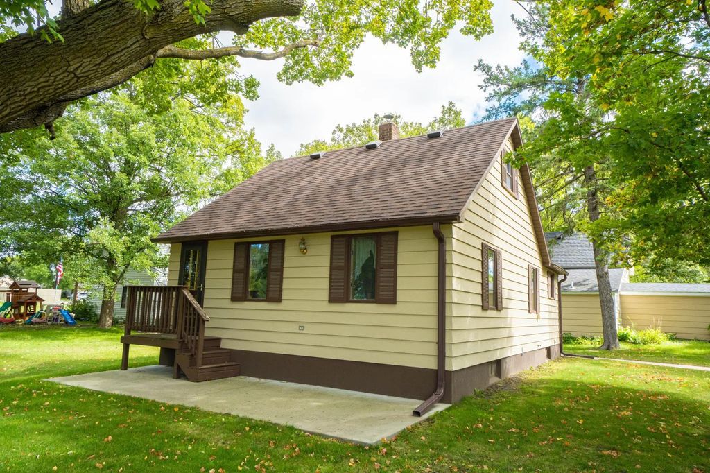 128 Smith Avenue, New York Mills