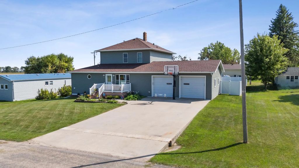 332 3rd Avenue E, Hunter