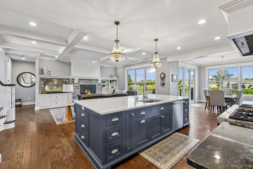 816 Beach Road, Waconia