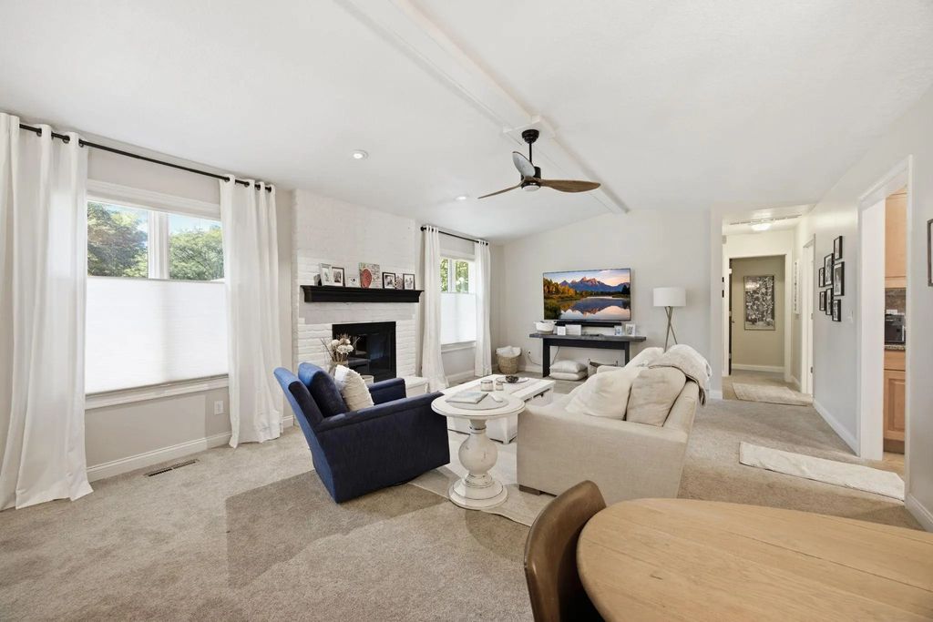 38 Jewel Lane N, Plymouth