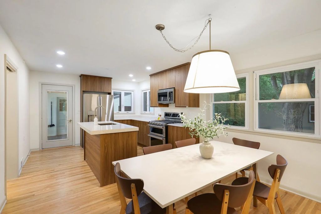 2911 Troseth Road, Roseville