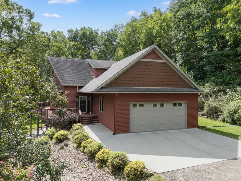 59261 County 7, Zumbro Falls
