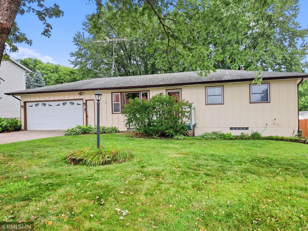 1417 Autumn Drive, Faribault