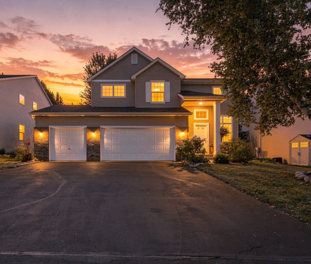 17993 89th Place N, Maple Grove