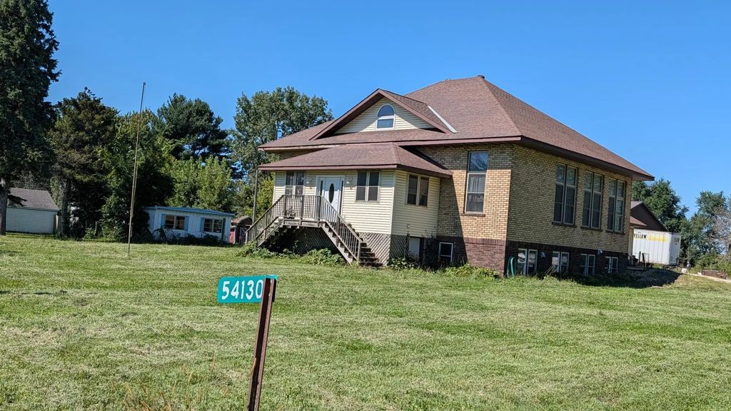 54130 270th Street, Lansing