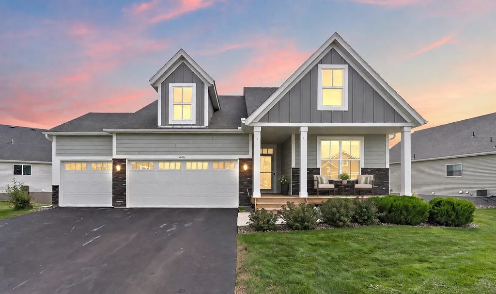 6702 92nd Bay S, Cottage Grove