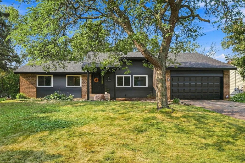 6649 Buckingham Road, Woodbury