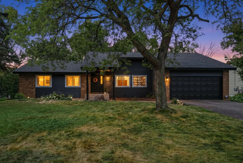 6649 Buckingham Road, Woodbury