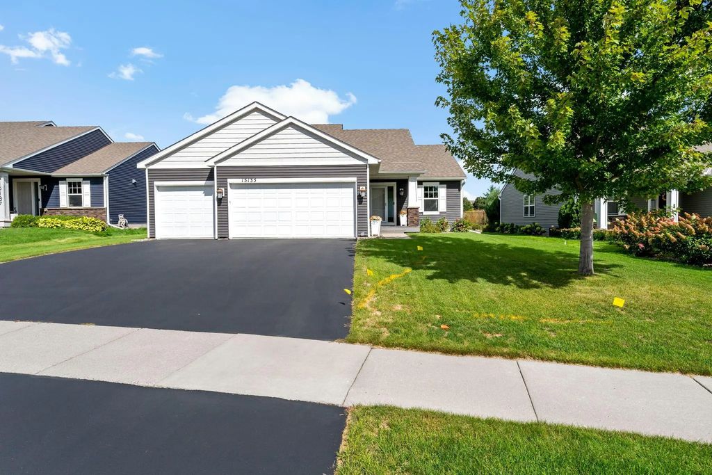 15135 Emory Circle, Apple Valley