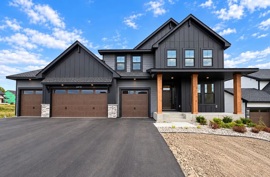 6870 Spruce Lane, Corcoran