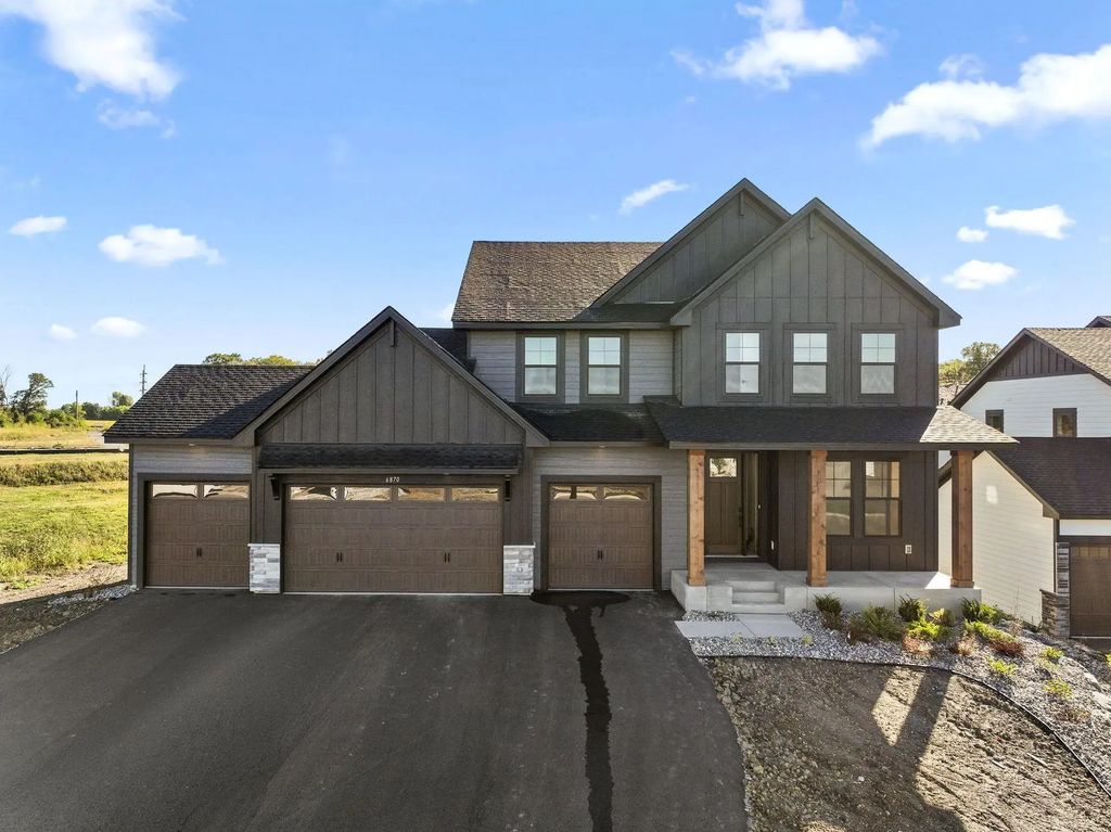 6870 Spruce Lane, Corcoran