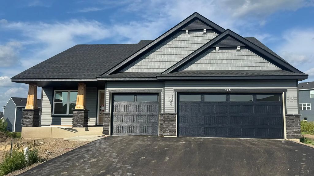 1911 Dogwood Court, Carver