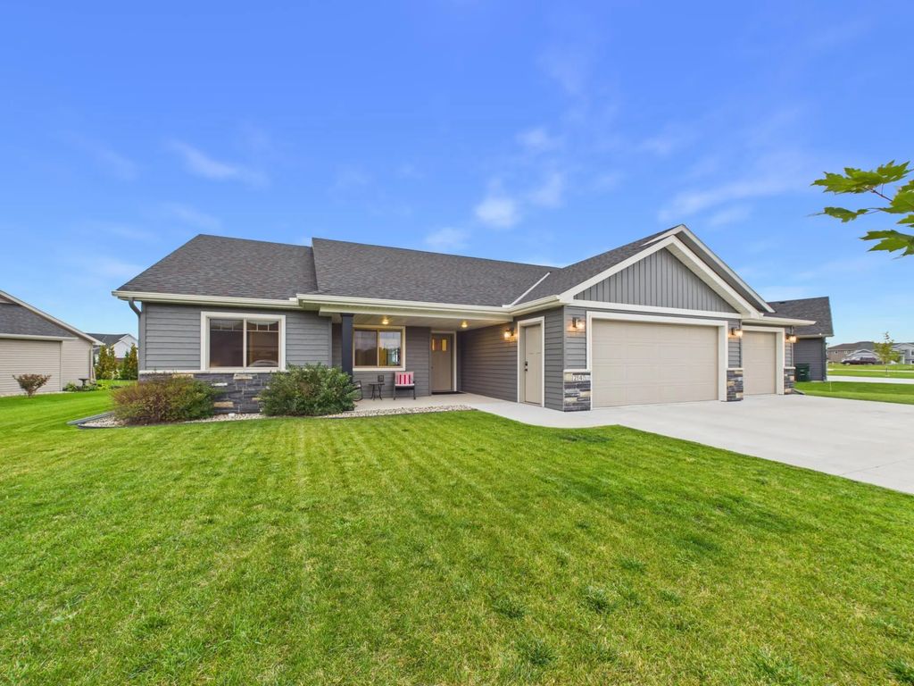 214 Woolgrass Way, Avon