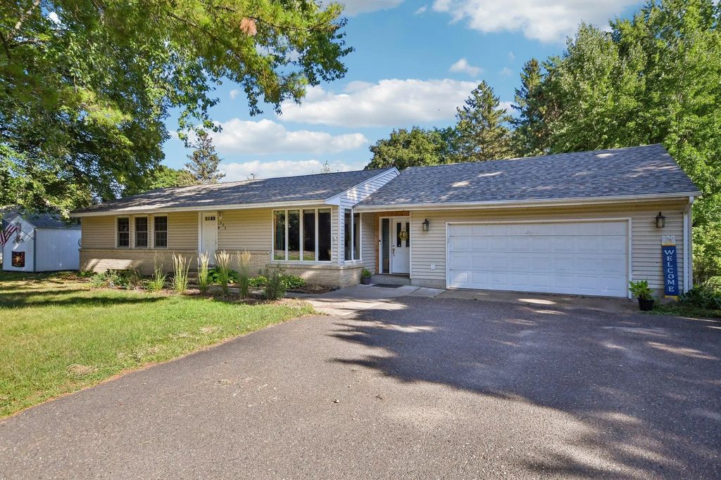 906 N Cascade Street, Osceola