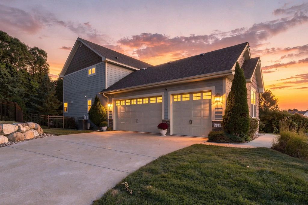 2388 Highover Trail, Chanhassen