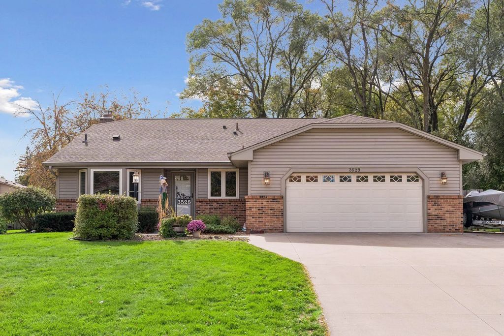3528 115th Avenue Nw, Coon Rapids