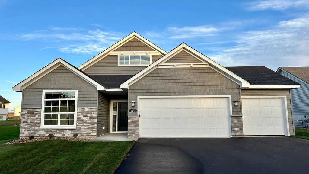 608 Grouse Way, New Richmond