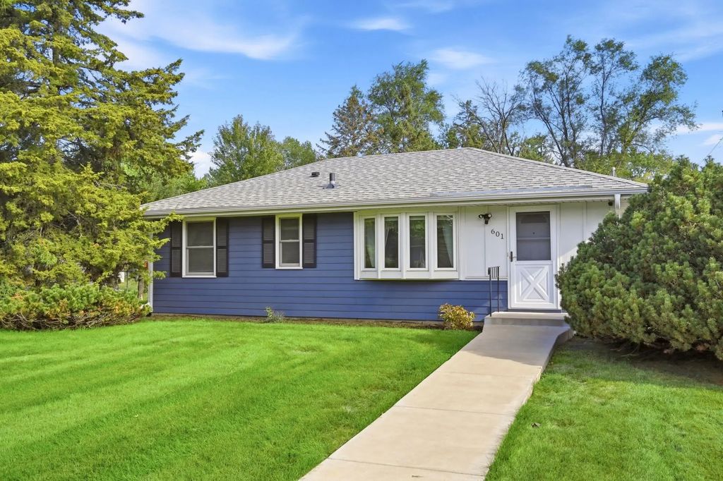 601 114th Avenue Nw, Coon Rapids