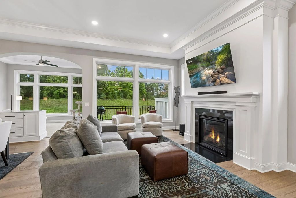 89 Spring Farm Road, North Oaks