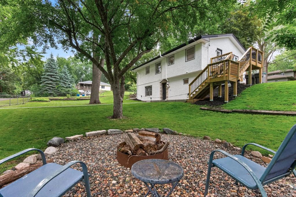 3249 Scott Avenue N, Golden Valley
