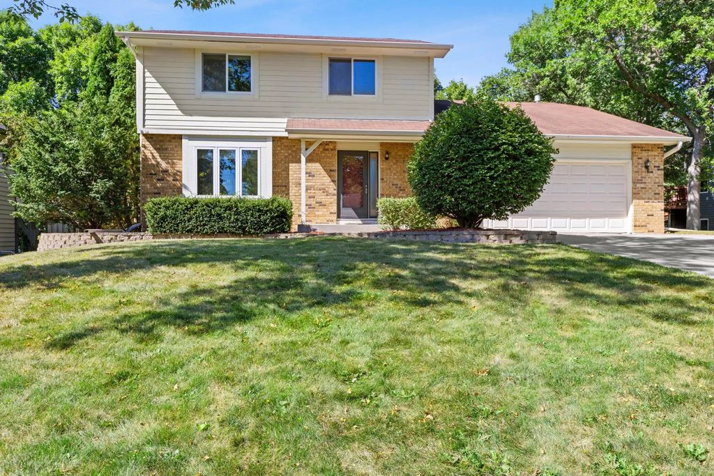 4645 Orchid Lane N, Plymouth