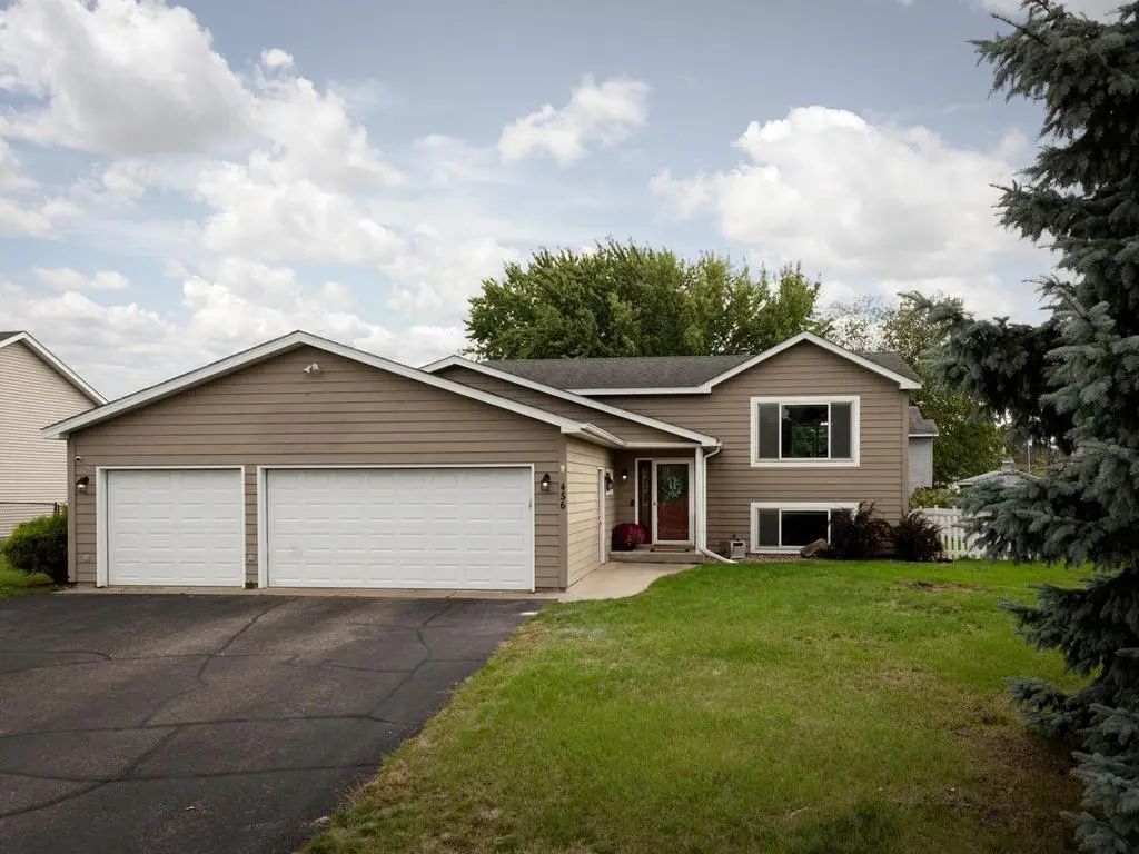456 Braeburn Drive, Shakopee