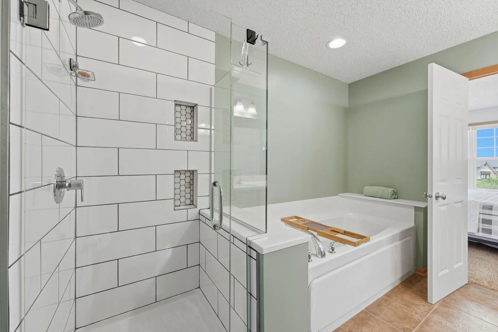 14623 Victor Hugo Boulevard N 1, Hugo