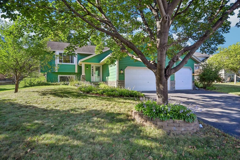 5448 187th Street W, Farmington