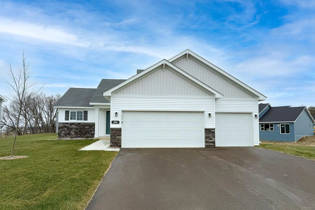 1422 Woods Road Ne, Isanti