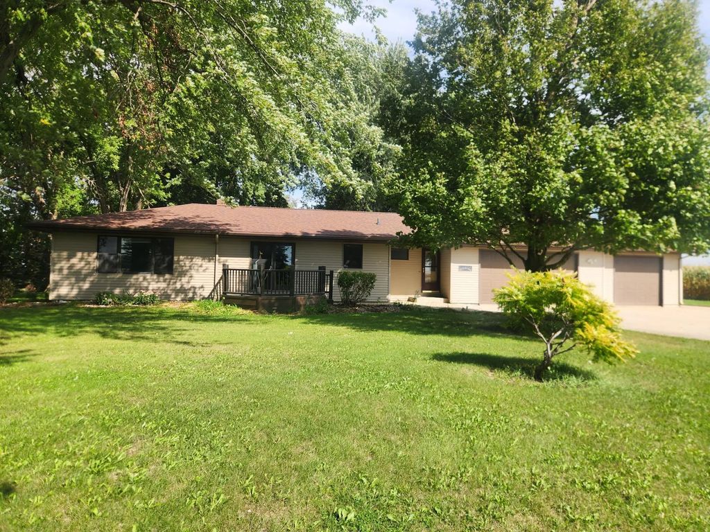 1304 State Highway 30, Pipestone
