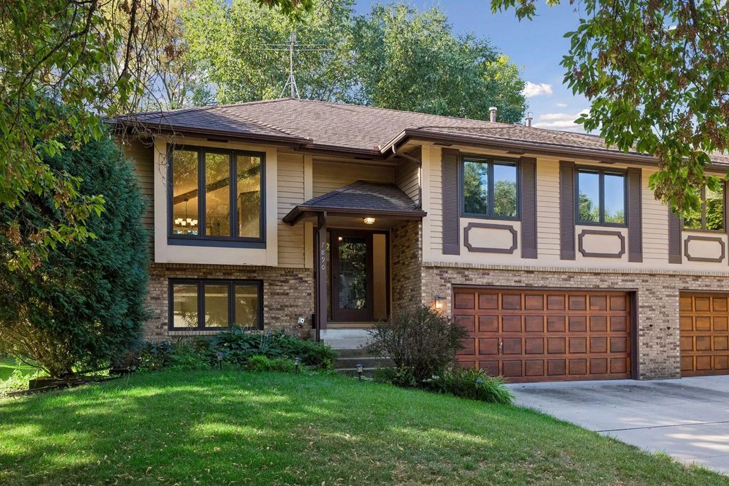 7890 Upper 139th Court, Apple Valley