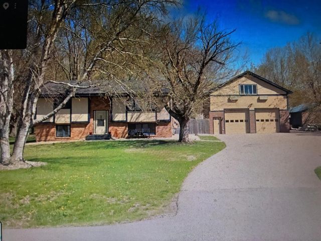 9775 215th Street W, Lakeville