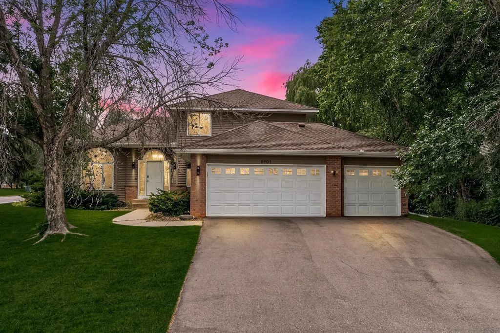 8901 Dunbar Knoll N, Brooklyn Park