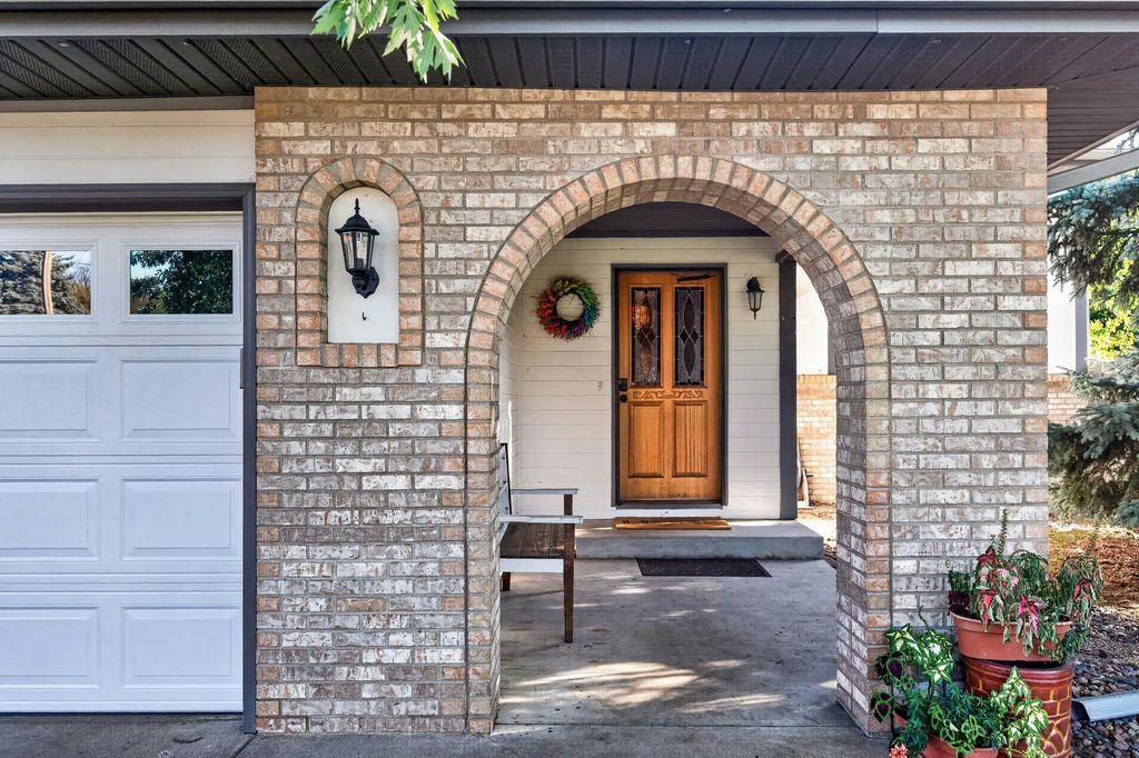 998 99th Lane Ne, Blaine