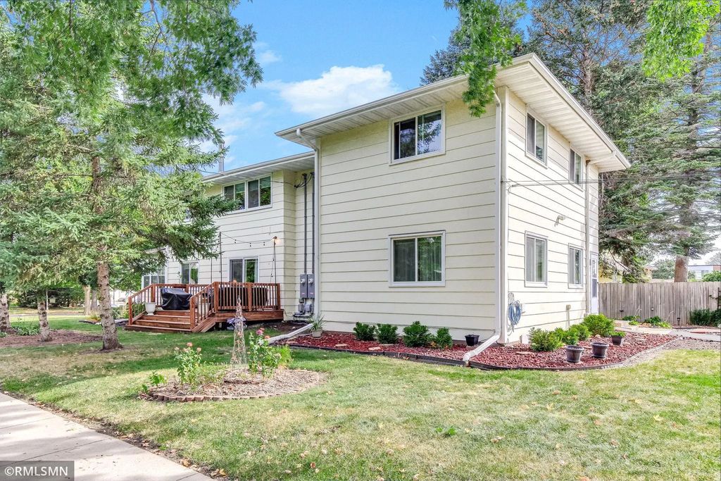5727 Goodrich Avenue, Saint Louis Park