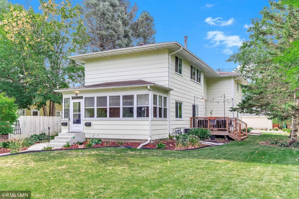 5727 Goodrich Avenue, Saint Louis Park