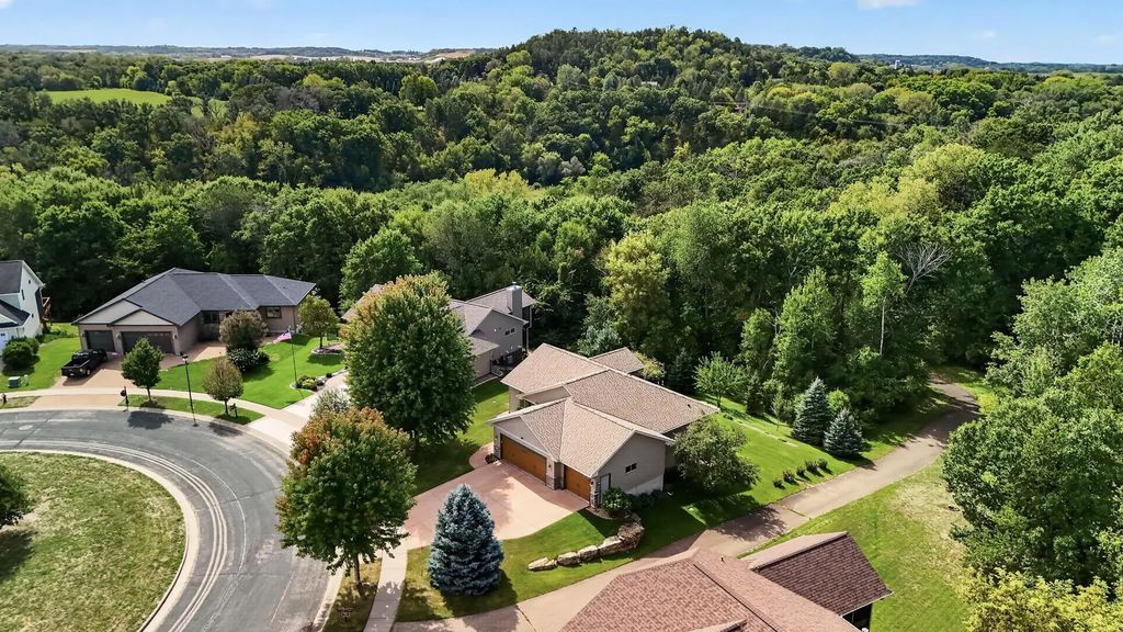 525 Devin Lane, River Falls