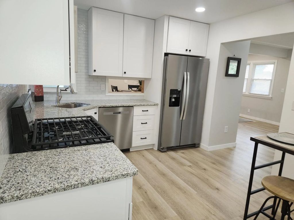 500 Bennett Drive Ne, Fridley