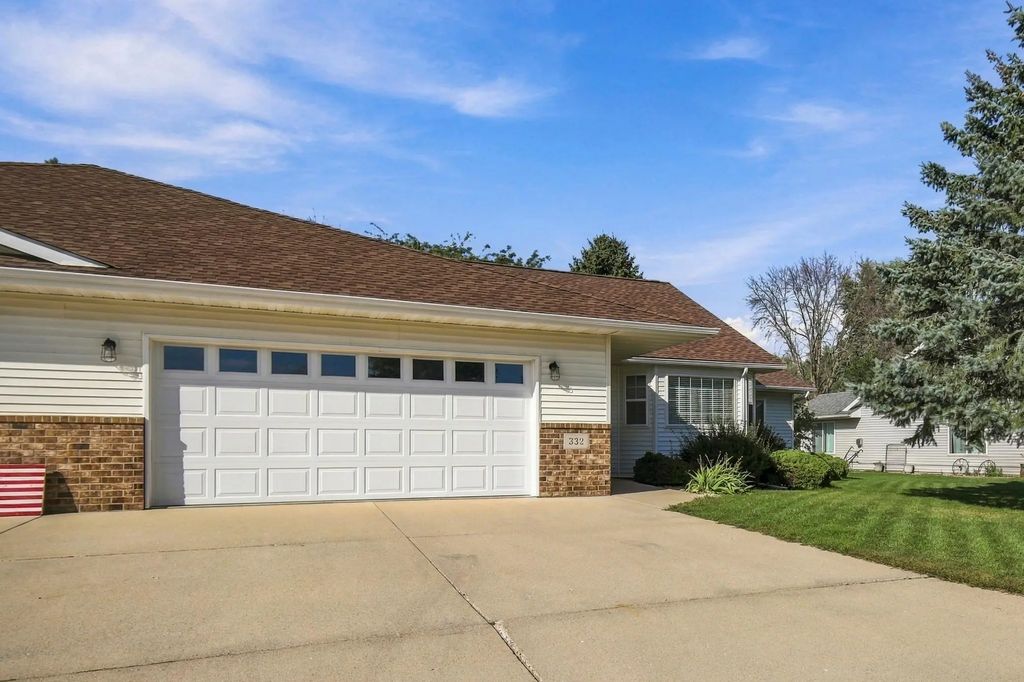 332 4th Street Sw, Blooming Prairie