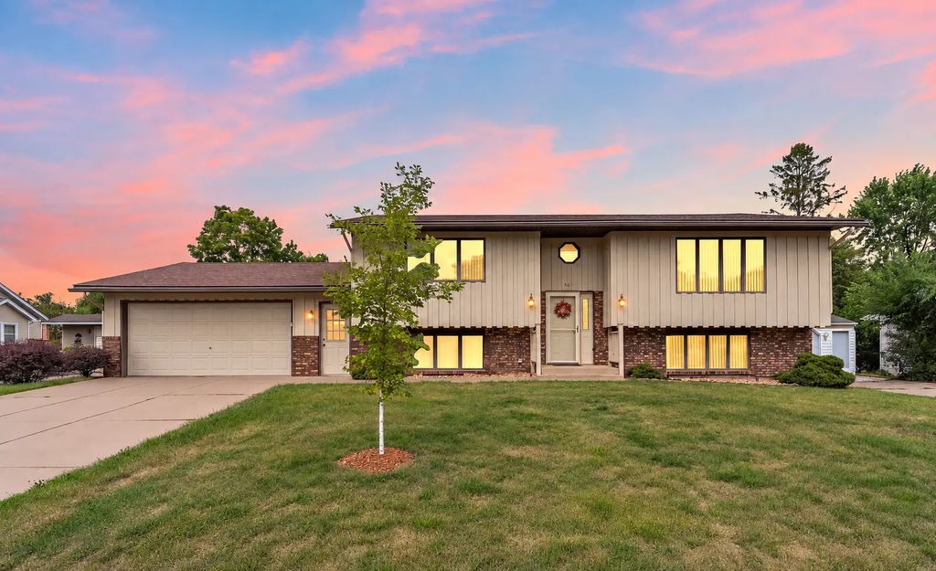 361 Eldridge Avenue E, Maplewood