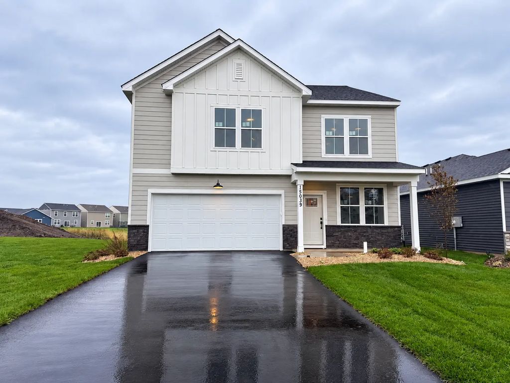 15039 Askeaton Place, Rosemount