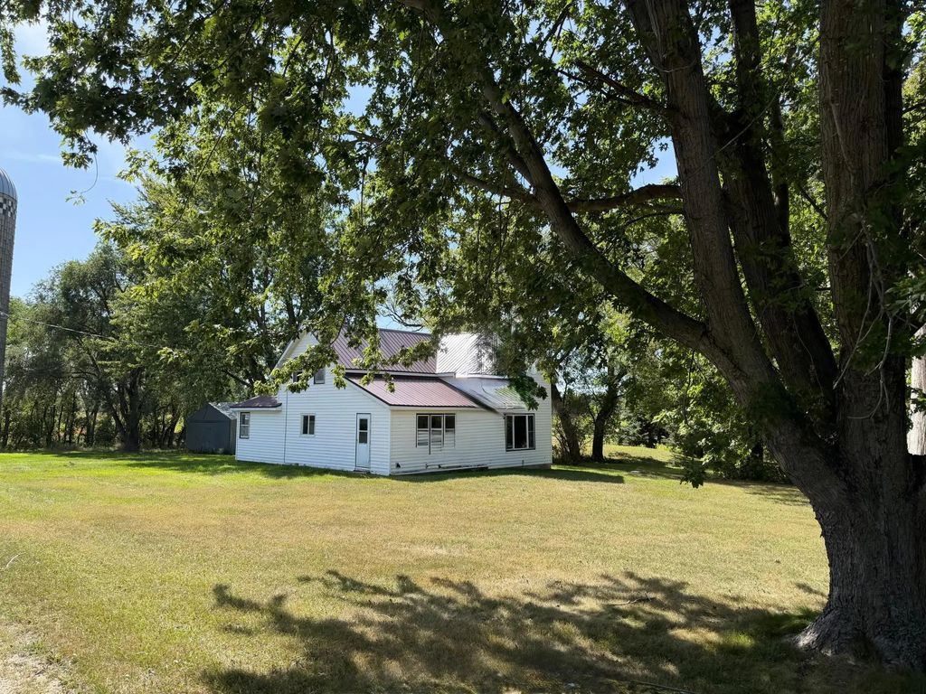 63503 370th Street, Watkins