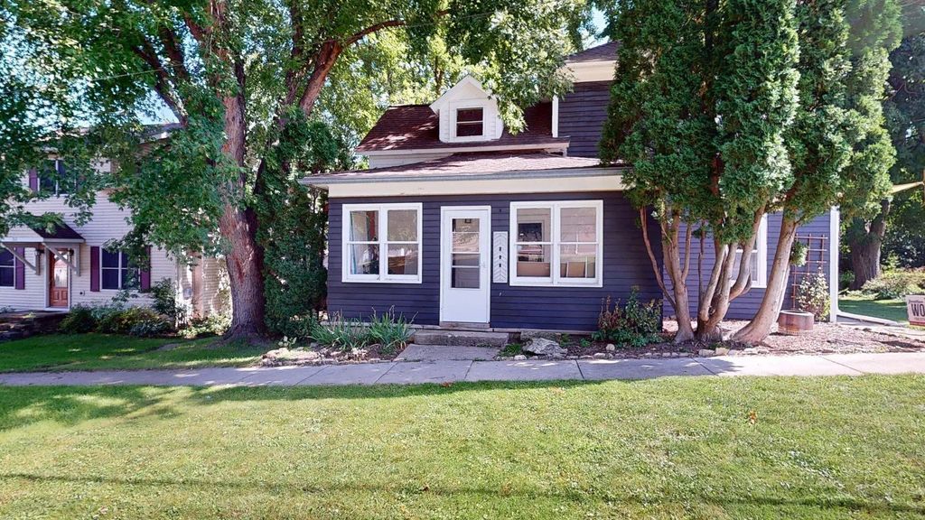 208 Franklin Street Nw, Preston