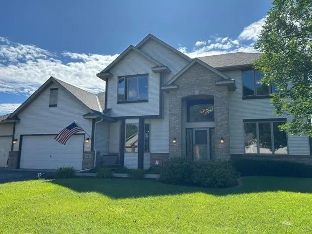 5721 103rd Avenue N, Brooklyn Park