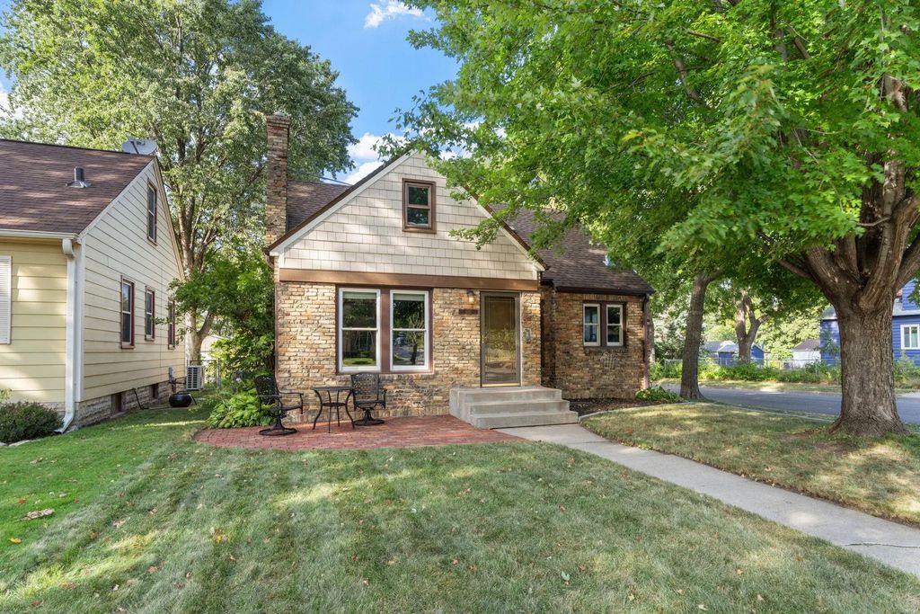 1161 Van Buren Avenue, St Paul